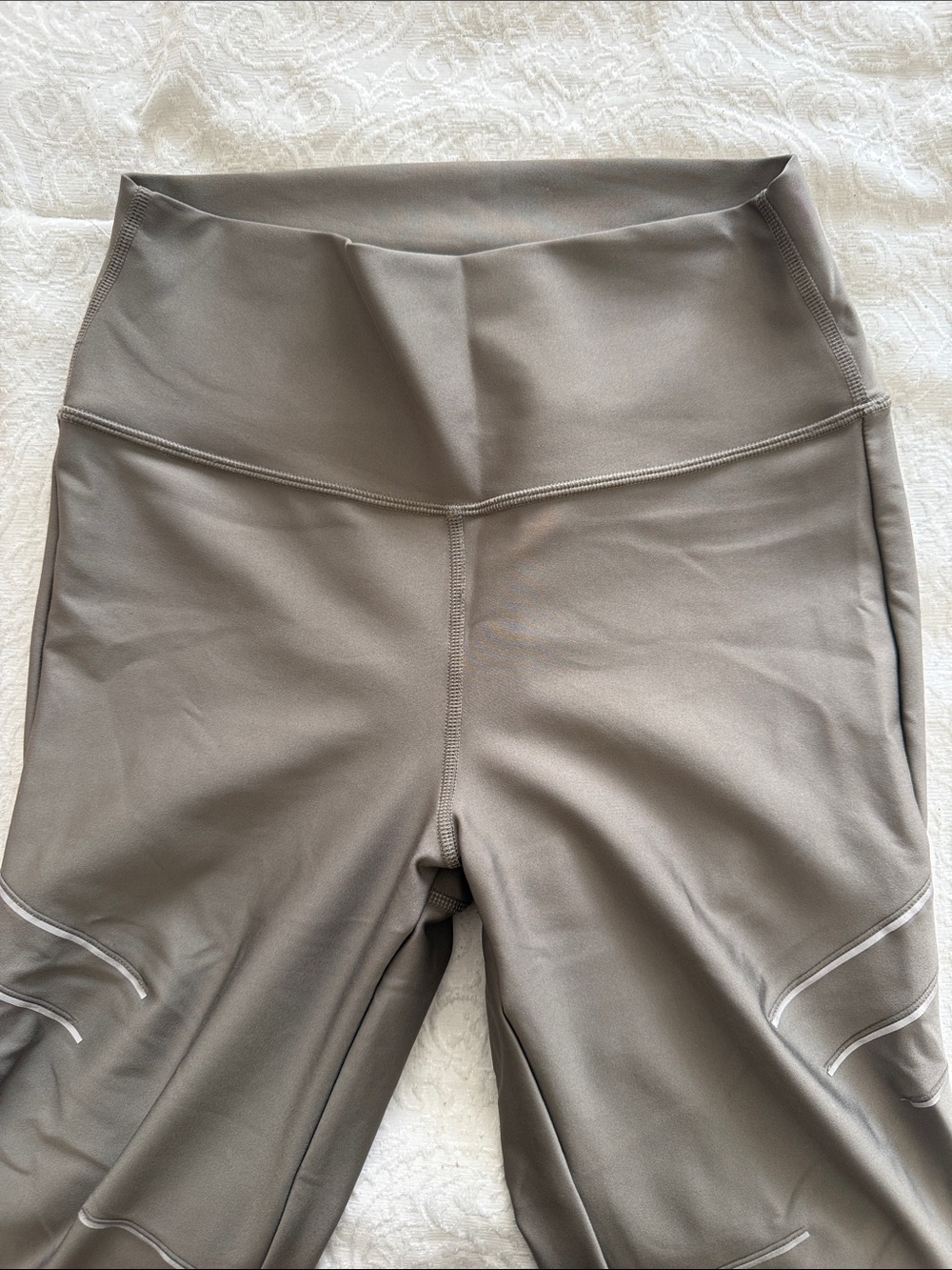 Alo Women’s High-Waist - Olive